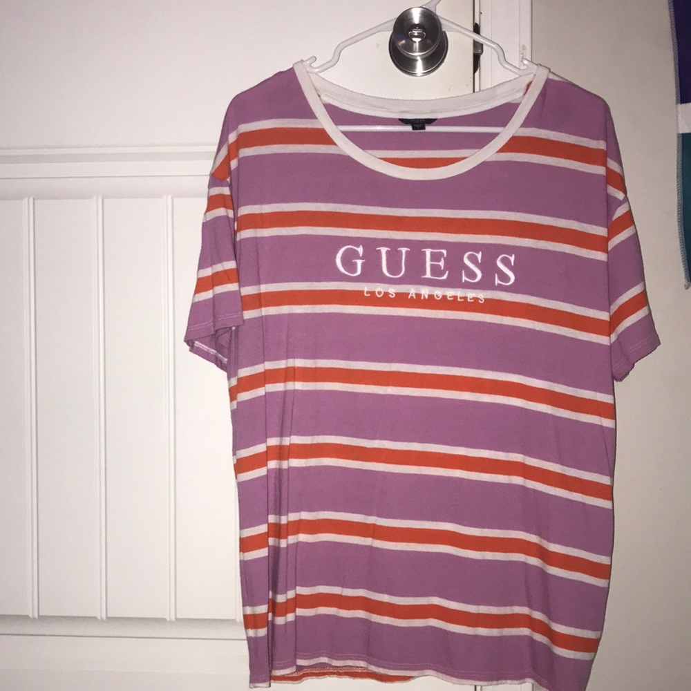 Women’s or men’s guess t shirt